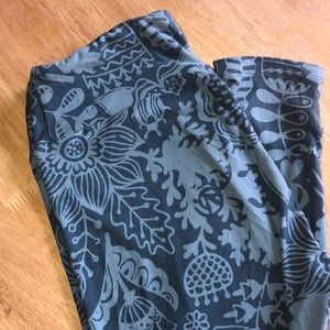 LuLaRoe One Size Leggings